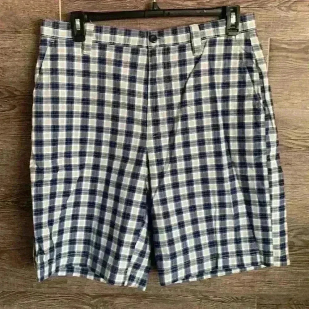 Izod‎ shorts NWT